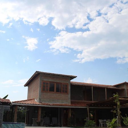Finca Hotel Casa Lupe En Santa Elena Эль-Серрито Экстерьер фото